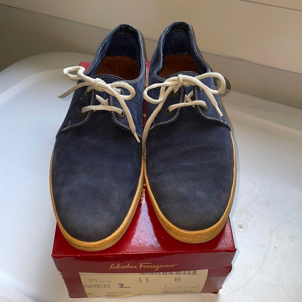 Vintage Salvatore Ferragamo Areo 2‎ navy Nabuck calf casual lace up shoes